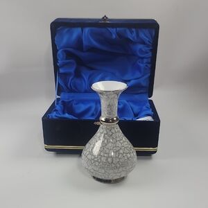 Gural Porselen porcelain flower vase vintage Güral silver white gray turkey